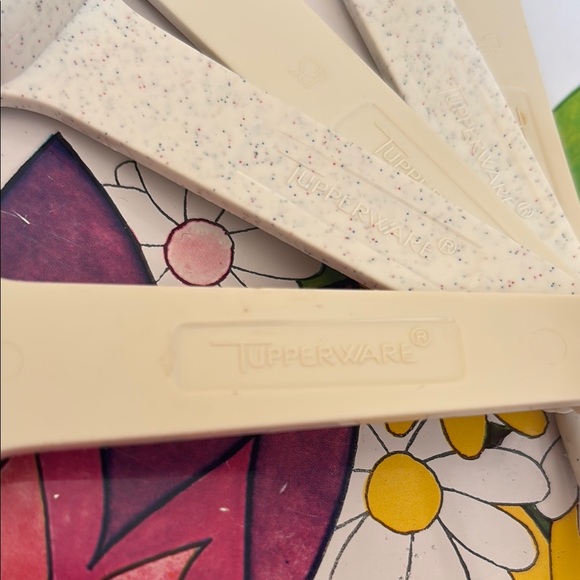 Tupperware Measuring Spoons - Picture 2 of 4